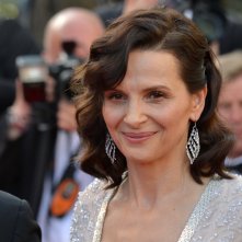 Cannes 2016: uno scatto di Juliette Binoche sul red carpet di The Last Face