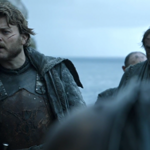 Il trono di spade: Pilou Asbæk nell'episodio The Door