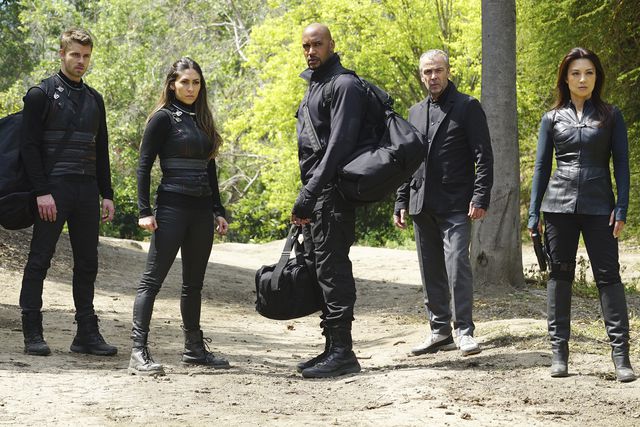 Agents of S.H.I.E.L.D.: il team S.H.I.E.L.D. nella puntata finale della stagione