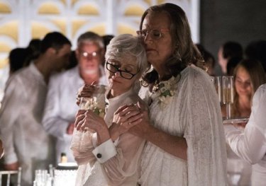 Transparent: Judith Light e Jeffrey Tambor in una foto della seconda stagione