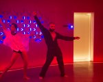 Ex Machina: la danza di Oscar Isaac funziona con ogni brano pop!