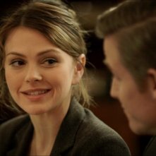 My Bakery in Brooklyn - Un pasticcio in cucina: Aimee Teegarden in una scena del film