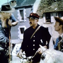 Giorno di festa: Jacques Tati in una scena del suo film