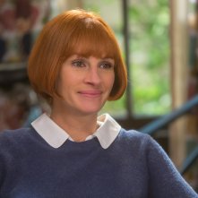 Mother's Day: una sorridente Julia Roberts in una scena del film