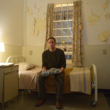 Wayward Pines 2: Jason Patric in una scena di Enemy Lines della seconda stagione