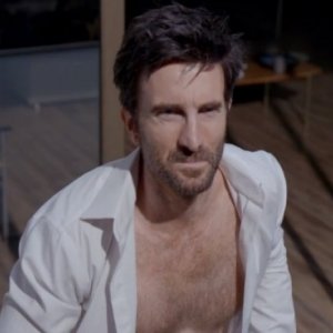 Powers: Sharlto Copley interpreta Christian Walker