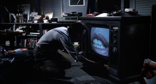 James Woods 'stregato' dalle labbra di Debbie Harry in Videodrome