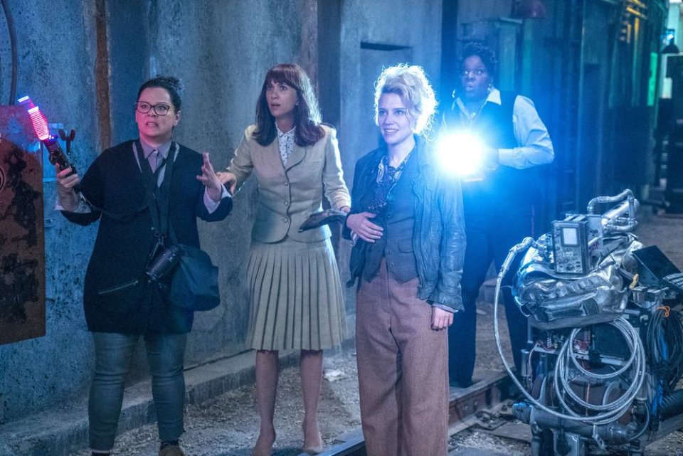 Ghostbusters: Melissa McCarthy, Leslie Jones, Kristen Wiig e Kate McKinnon in una scena del film