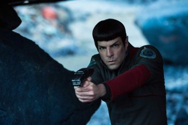 Star Trek Beyond: Zachary Quinto in un momento del film