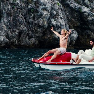 Il nostro ultimo: Fabrizio Colica e Guglielmo Poggi insieme in un momento del film