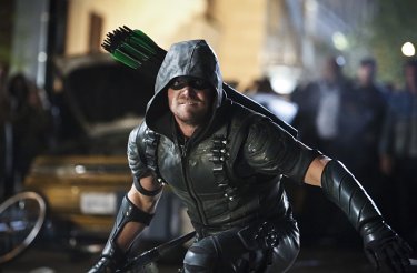 Arrow: il protagonista Stephen Amell in Scissione