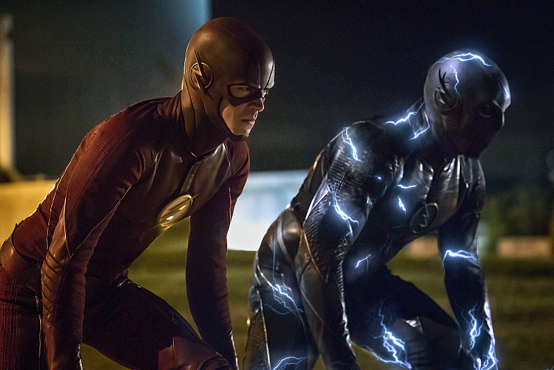 The Flash: Grant Gustin e Teddy Sears nella puntata The Race of His Life