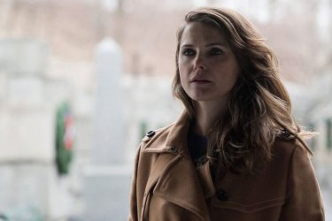 The Americans: Keri Russel in un immagine dell'episodio Persona non grata