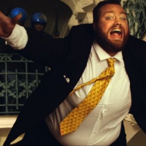 Solo per il weekend: Stefano Fresi in una scena del film