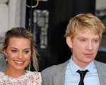 Margot Robbie e Domhnall Gleeson star di Goodbye Christopher Robin