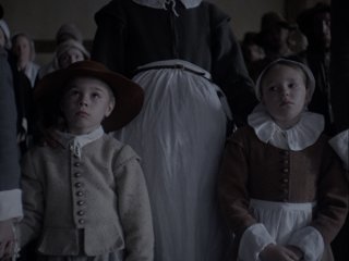 The Witch: Ellie Grainger e Lucas Dawson in una scena del film
