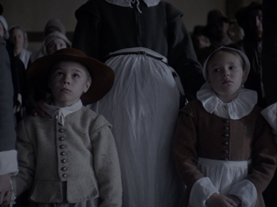 The Witch: Ellie Grainger e Lucas Dawson in una scena del film