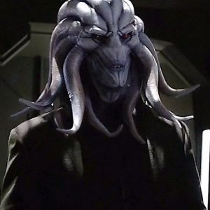 Agents of S.H.I.E.L.D.: Hive in una foto del season finale Absolution/Ascension