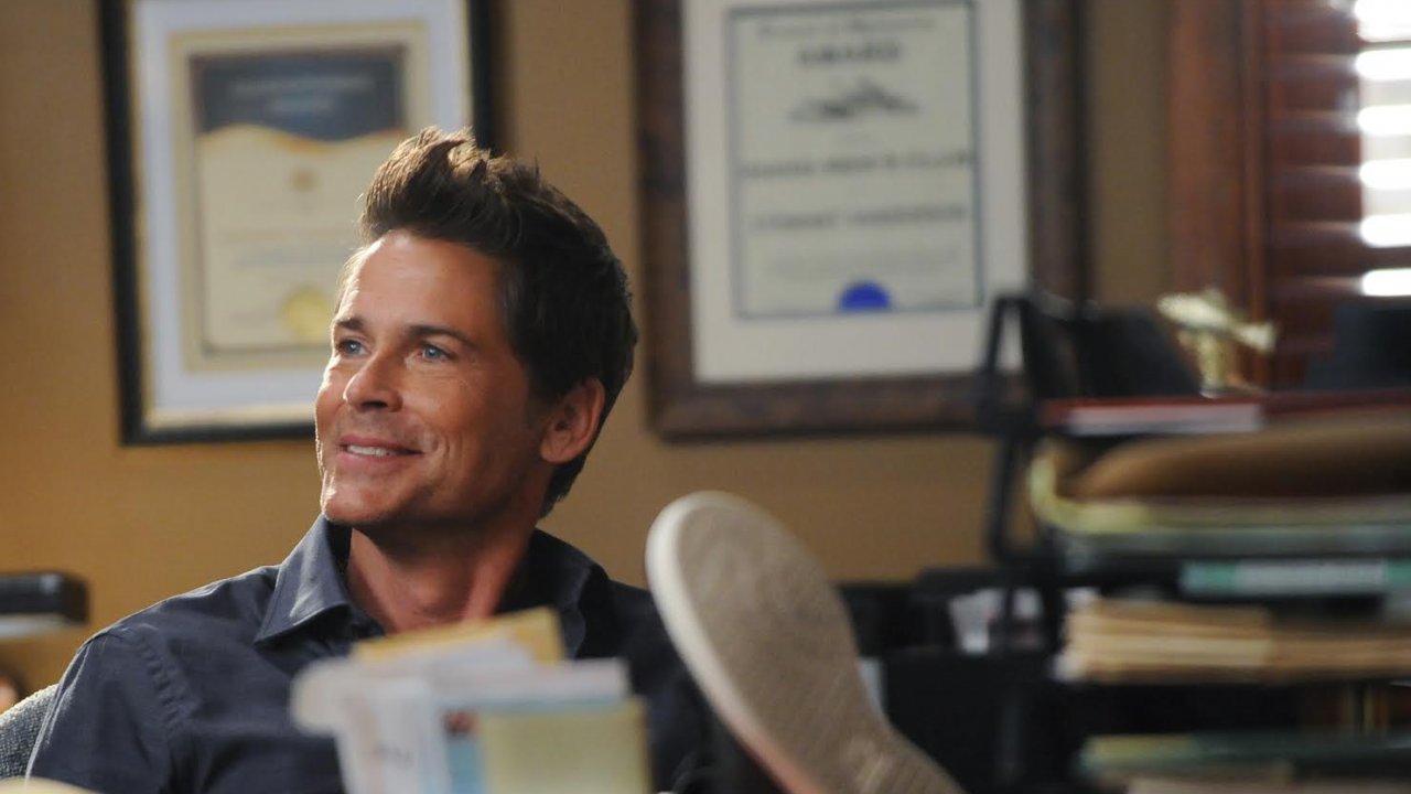 Rob Lowe in una sequenza della sitcom The Grinder