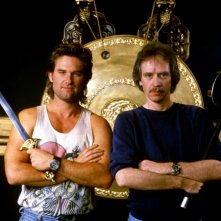 Grosso guaio a Chinatown: Kurt Russell e il regista John Carpenter in un'immagine promozionale