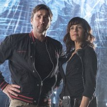 Roadies: Luke Wilson e Carla Gugino nel primo episodio della serie