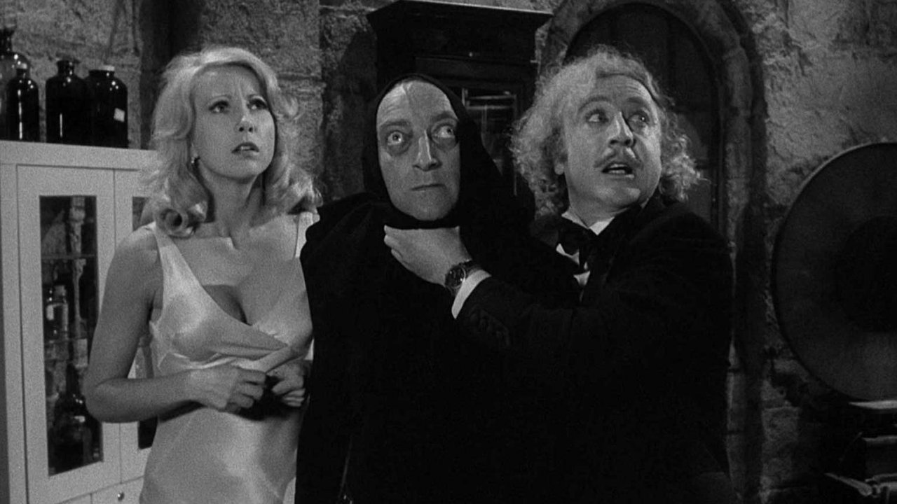 Teri Garr, Marty Feldman e Gene Wilder in una scena di Frankenstein Junior