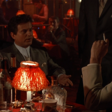 Quei bravi ragazzi: Joe Pesci e Ray Liotta in una scena del film