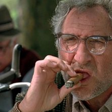 Independence Day: Judd Hirsch in una scena del film
