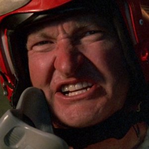 Independence Day: un primo piano di Randy Quaid
