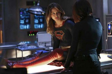 Supergirl: una foto della protagonista Melissa Benoist in L'Ultimo Sacrificio