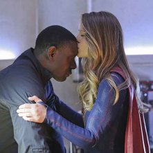 Supergirl: David Harewood e Melissa Benoist in una foto dell'episodio L'Ultimo Sacrificio