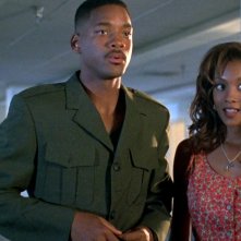 Independence Day: Vivica A. Fox e Will Smith in una scena del film