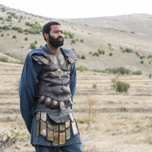 Barbarians: un'immagine dell'attore Nicholas Pinnock