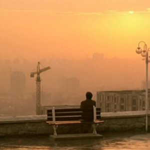 Una scena de Il sapore della ciliegia di Abbas Kiarostami
