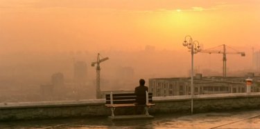 Una scena de Il sapore della ciliegia di Abbas Kiarostami