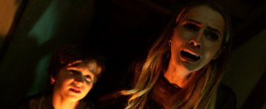 Lights Out - Terrore nel buio: Gabriel Bateman in una spaventosa scena del film