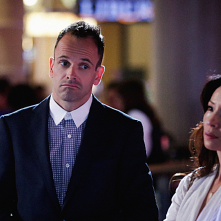 Una scena della stagione 3 di Elementary