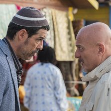 Non c'è più religione: Alessandro Gassman e Claudio Bisio in una scena del film