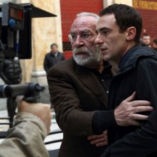 La tenerezza: Elio Germano e Renato Carpentieri in un'immagine dal set