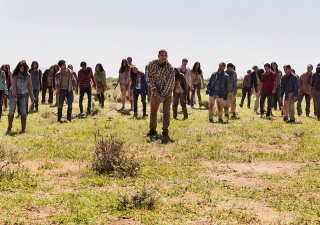 Fear the Walking Dead: un gruppo di walkers