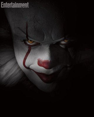 It: Bill Skarsgård nel ruolo di Pennywise