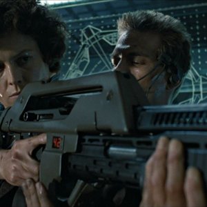 Aliens: Sigourney Weaver e Michael Biehn