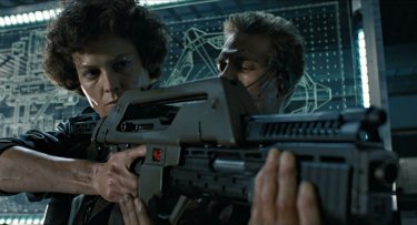 Aliens: Sigourney Weaver e Michael Biehn