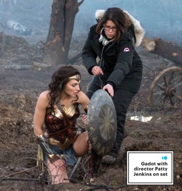 Wonder Woman: Gal Gadot e la regista Patty Jenkins sul set