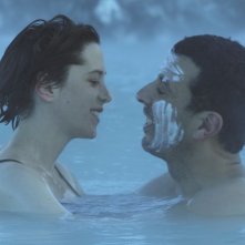 L'effetto acquatico: Samir Guesmi e Florence Loiret Caille in una scena del film