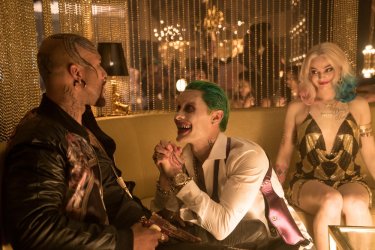 Suicide Squad: Jared Leto e Margot Robbie in una foto del film