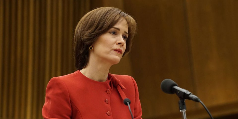 American Crime Story: Sarah Paulson in una scena della prima stagione