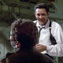 Le Iene: Michael Madsen nei panni di Mr. Blonde in un momento del film