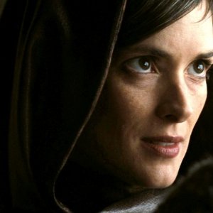 Star Trek: Winona Ryder in un primo piano tratto dal film