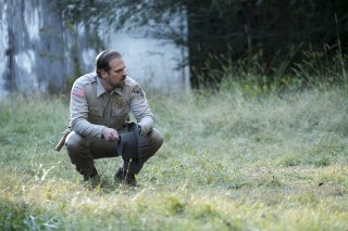 Stranger Things: David Harbour in una scena della serie